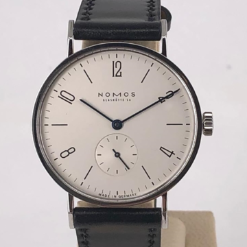 Nomos Tangente