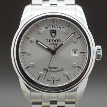 TUDOR GLAMOUR DATE   DAY 56000   0006 UH.702700