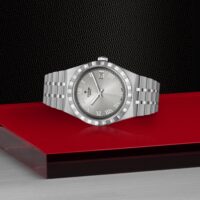 Tudor_M285000001_2