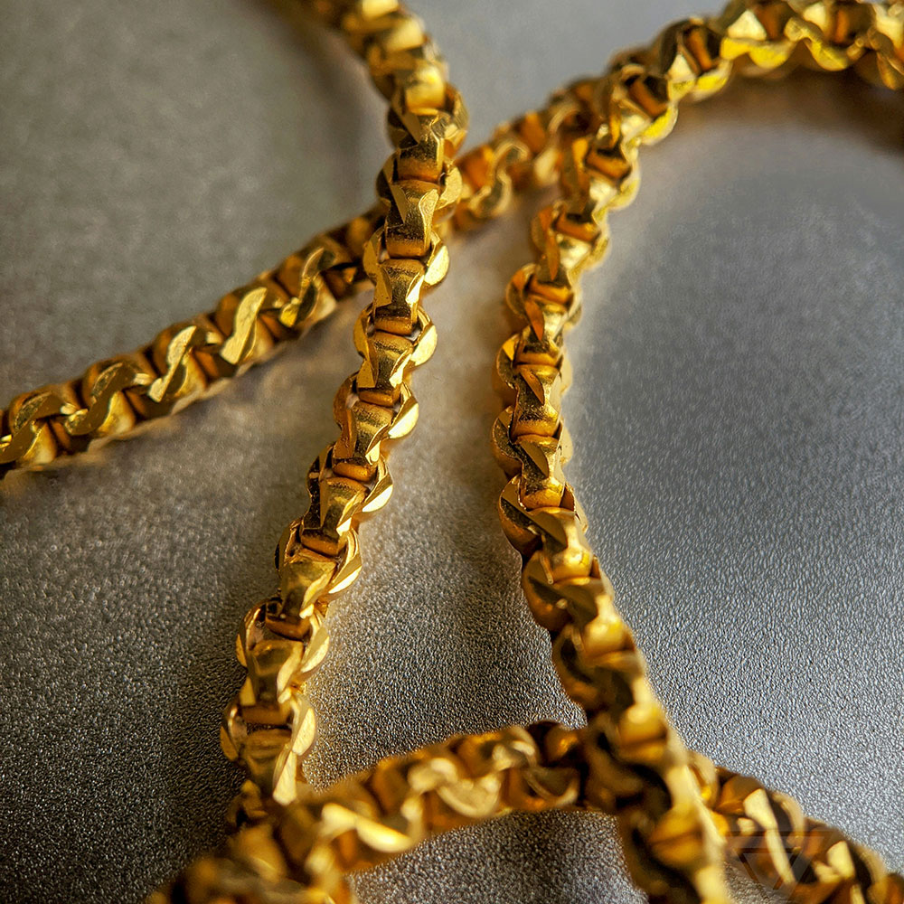 Mahlberg News Altgold 1000x1000 3