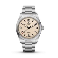 Tudor_M79930-0007_1