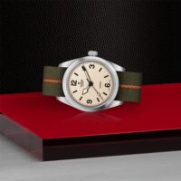Tudor_M79930-0008_3