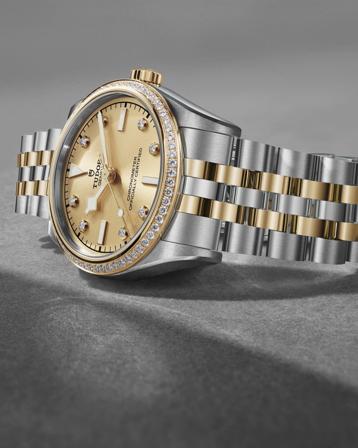T26 COR TIMELESS COLLECTION M79613 0007 025 low